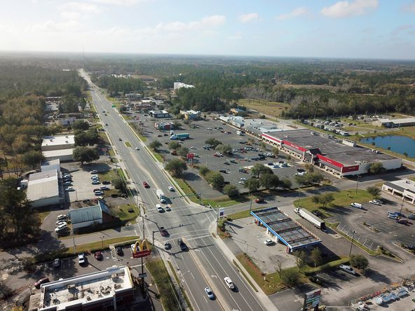 Winn Dixie Anchored Retail For Lease : 1452 S 6th St, Macclenny, FL 32063
